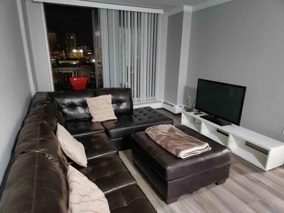 Cozy 2 Bedroom In Beltline Area Calgary