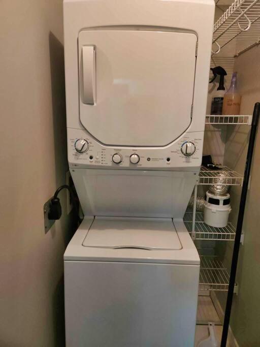 Cozy 2 Bedroom In Beltline Area Apartment